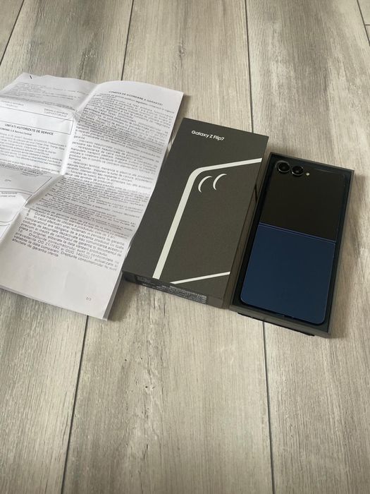 Vand/Schimb Samsung Galaxy Z Flip 7 256Gb Shadow Blue Factura Garantie