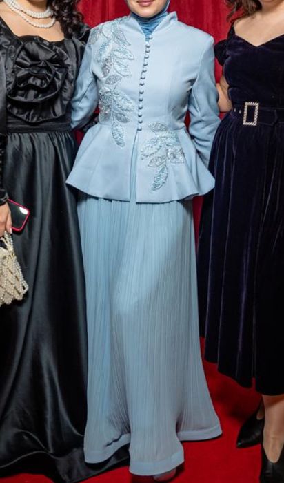 Синее элегантное платье, размер L, как новое