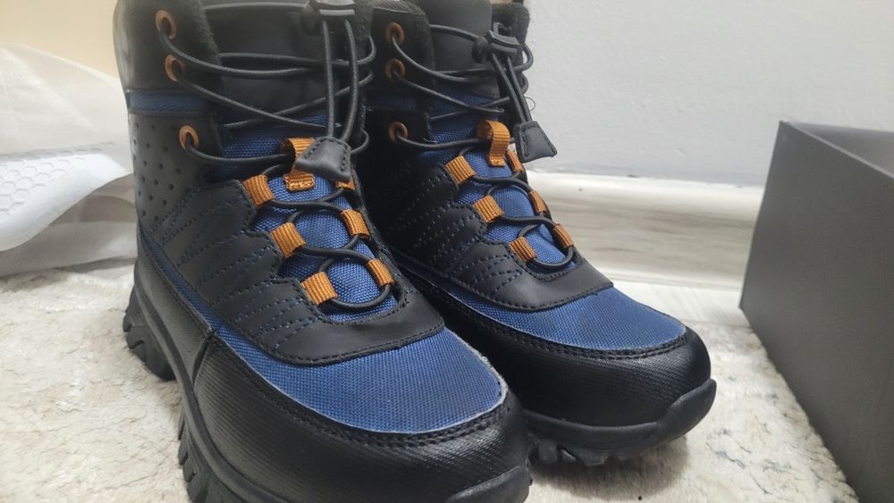 Продам детскую ботинку на мальчика