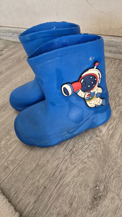 Продам резиновые сапожки