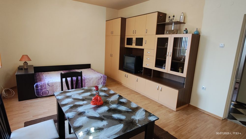 Дава се под наем Тристаен апартамент в Пловдив, Западен - 120 кв.м за 484.5 € - Снимка #8