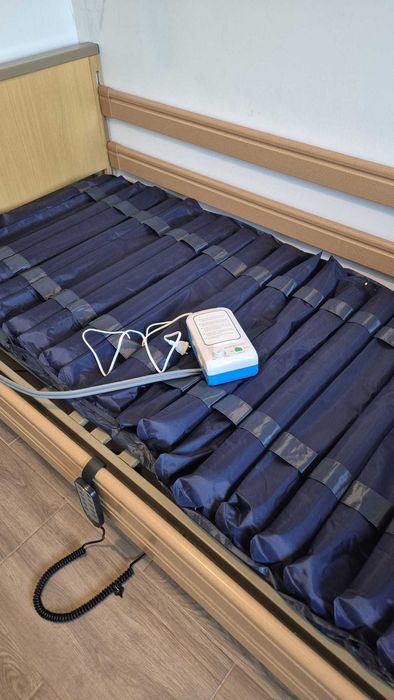 Pat Electric pentru uz Sanitar + saltea antiescare