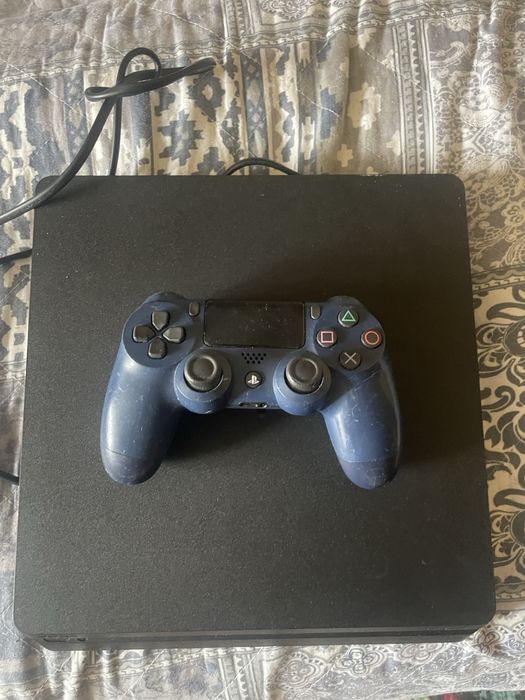 Playstation 4 slim / ps4 slim