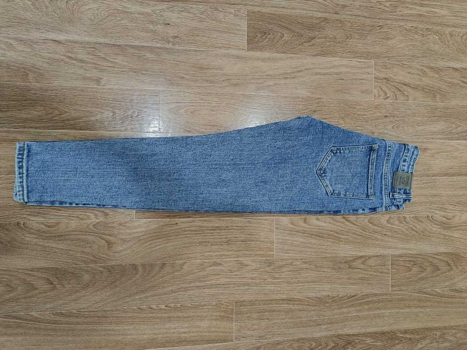 Fiesta.  Джинсы на подростка