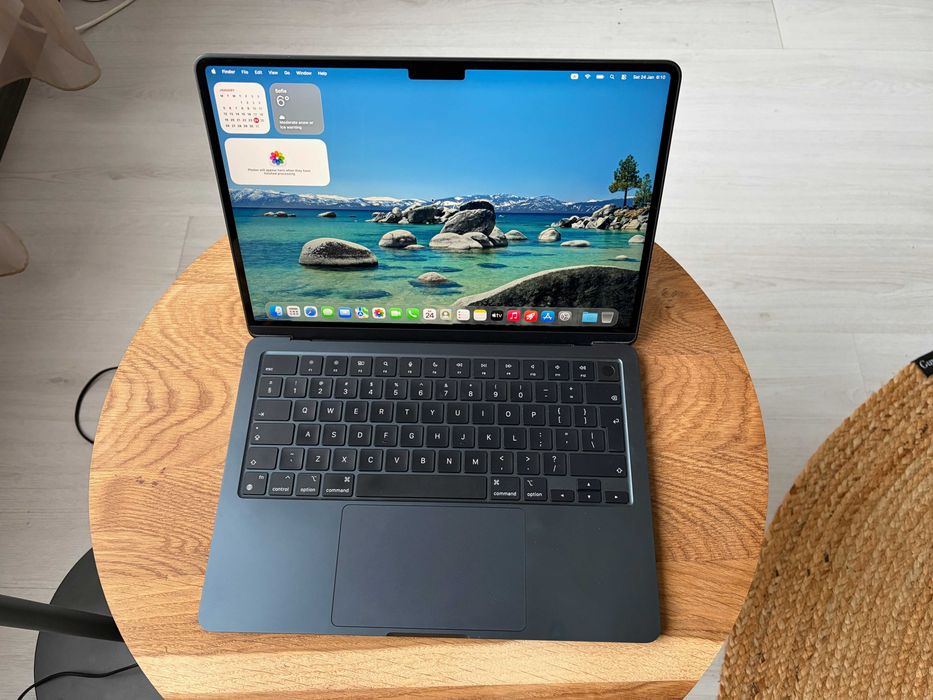 MacBook Air (13-инчов) M2 чип