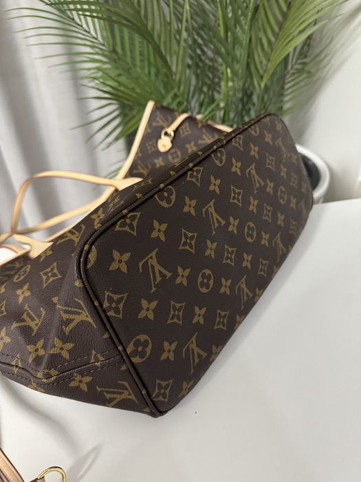 Louis Vuitton Neverfull MM
