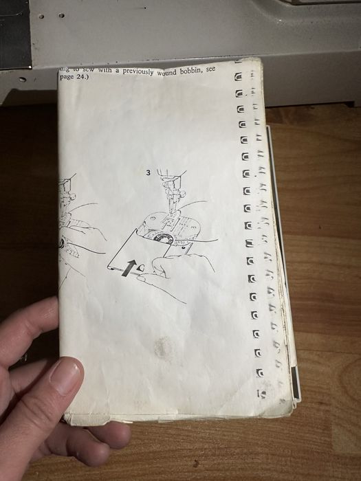 Продам винтажную машинку Singer