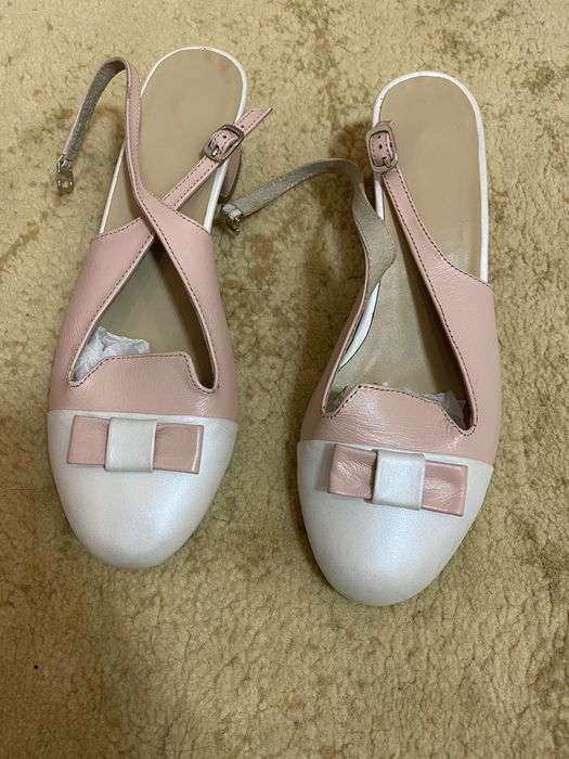 Продаются кожаные сандалии