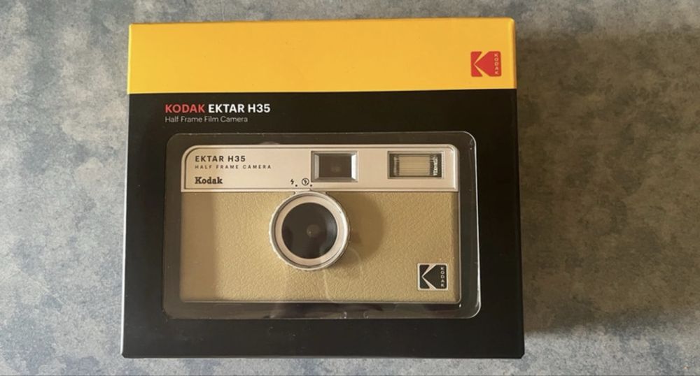 Aparat camera foto cu film Kodak Ektar H35