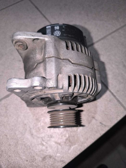 Генератор Bosch 90A