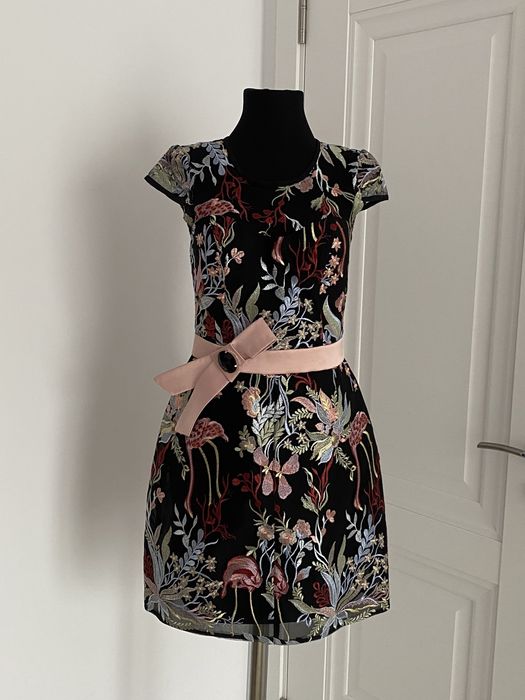Rochie de zi, din dantelă