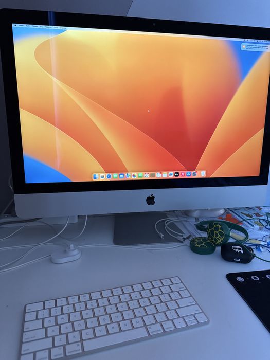 Продам клавиатуру apple magic keyboard оригинал с коробкой