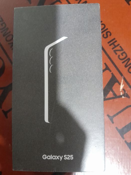 Samsung S25 новый