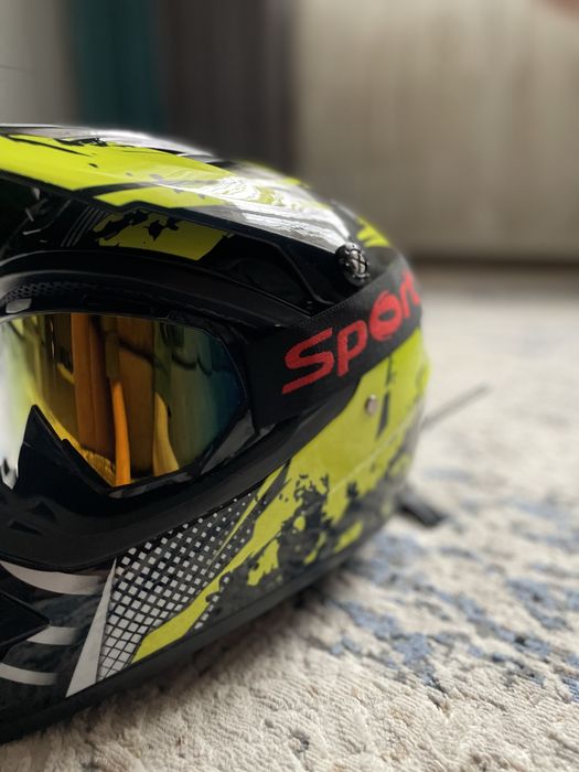 Продам шлем для пит байка