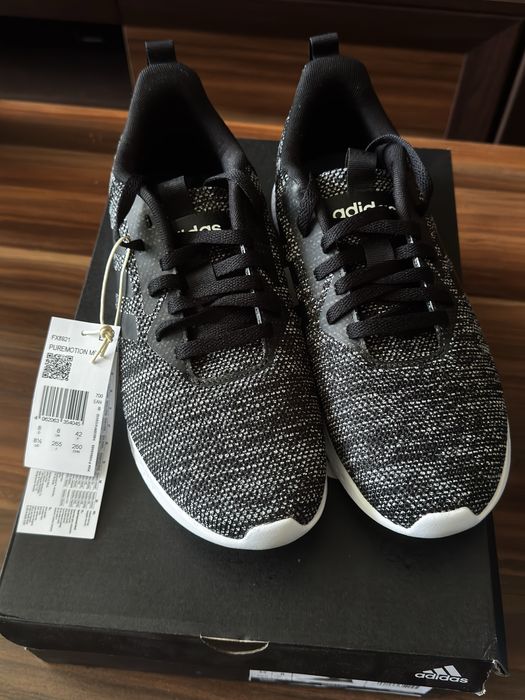 Нови спортни маратонки adidas, номер 42