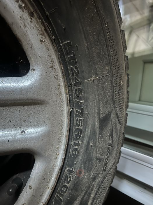 Roti jeep wrangler 245/75R16