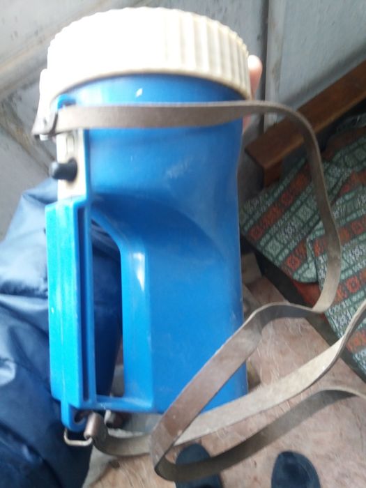 продам отличный мощный фонарик