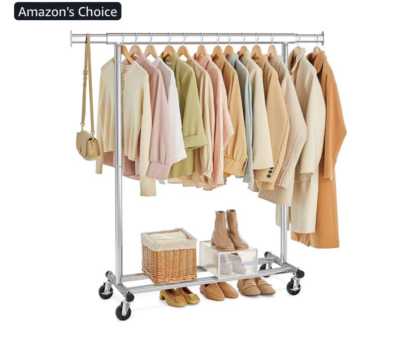 Закачалка за дрехи на колелца