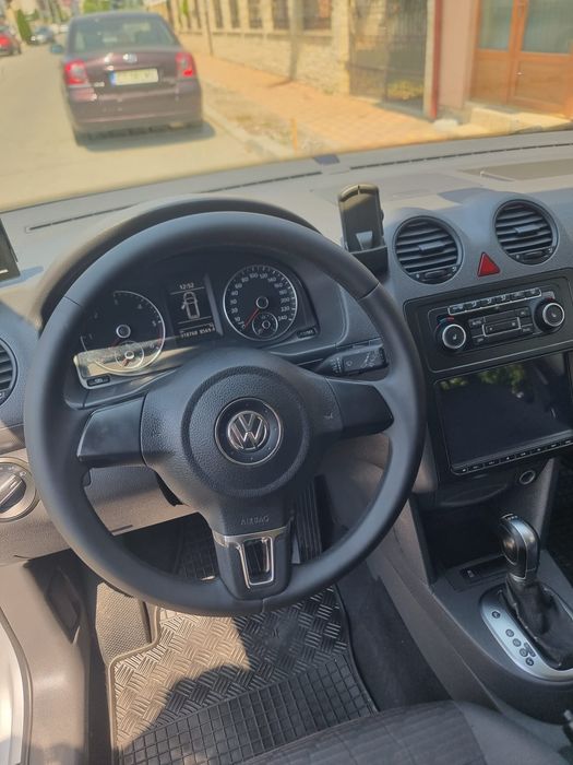 Volkswagen Caddy 2011