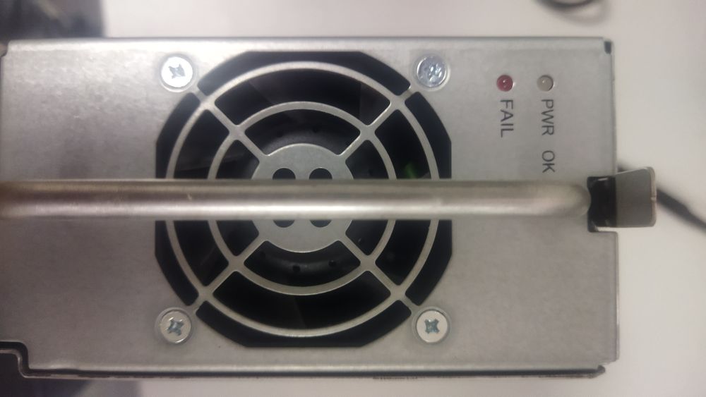 Блоки питания DELTA AHF-1DC-700W.