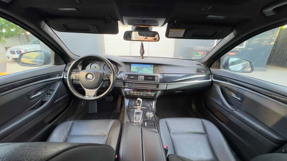 Plafon negru M complet cu loc pentru trapa BMW Seria 5 F10