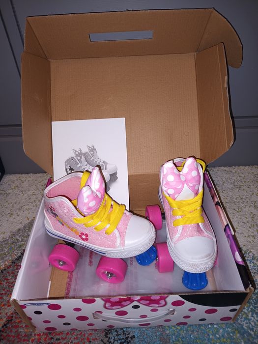 Patine cu rotile Minnie NOI numarul 28 + casca Minnie bonus