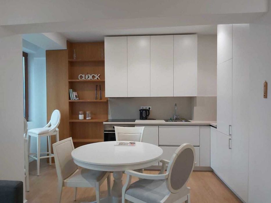 Дава се под наем Двустаен апартамент в София, Център - 70 кв.м за 800 € - Снимка #1