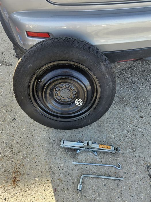 Резервна гума патерица за Nissan Djyk 135/90/16