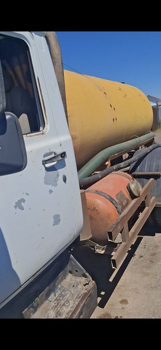 Газон 2008 год 3307 Водавоз