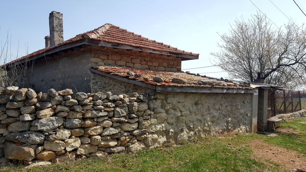 Къща в село Аврен