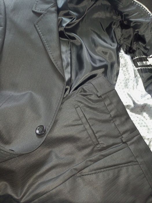 Костюм на мальчика 34 размер