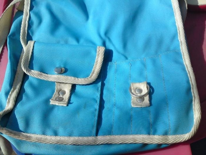 Продавам стара детска чантичка Асамблея на Мира