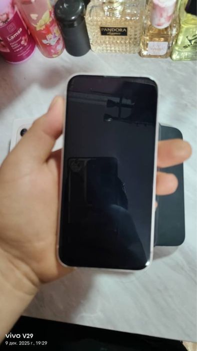 Iphone 13  zo’r holatda
