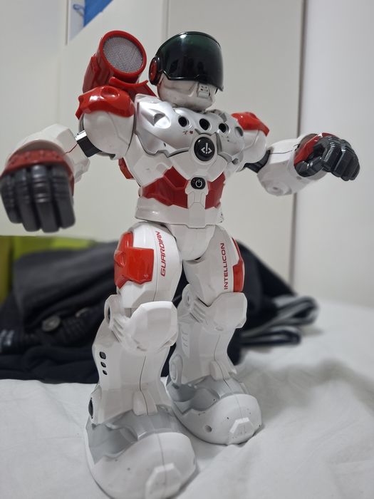 Robot inteligent cu telecomanda pentru  copii