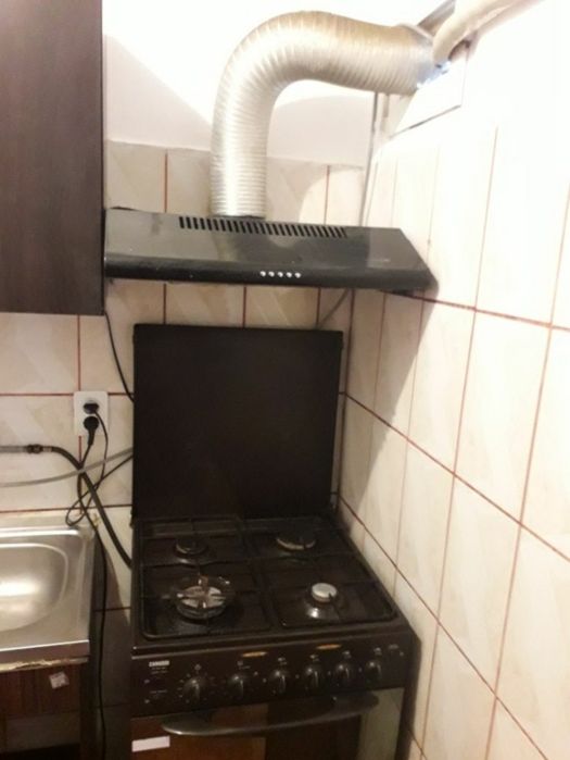 Închiriez garsoniera