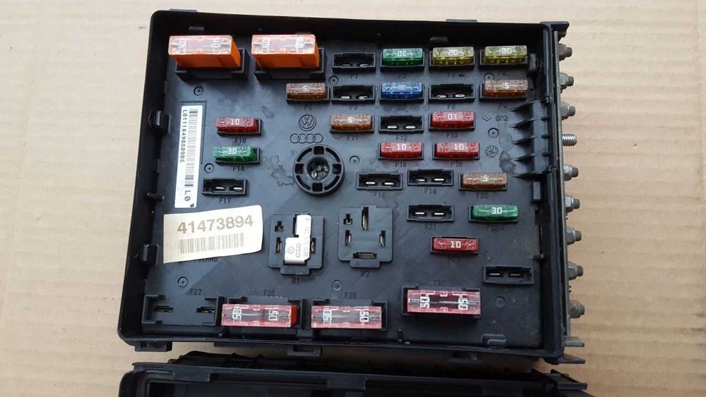 Tablou sigurante motor COMPLET - OEM VW Skoda Seat Audi