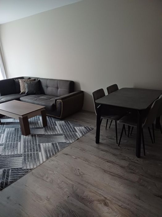 Дава се под наем Двустаен апартамент в Пловдив, Остромила - 60 кв.м за 409 € - Снимка #1