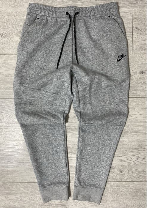 Штаны Nike Tech Fleece