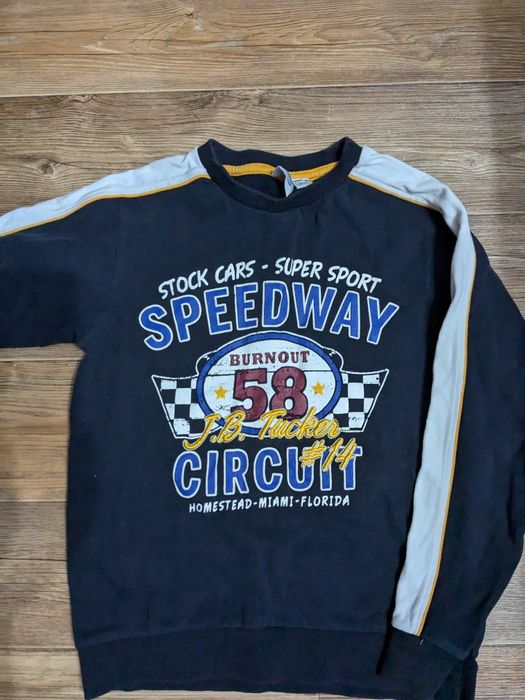 Жилет 122-128 и .кофты на мальчика