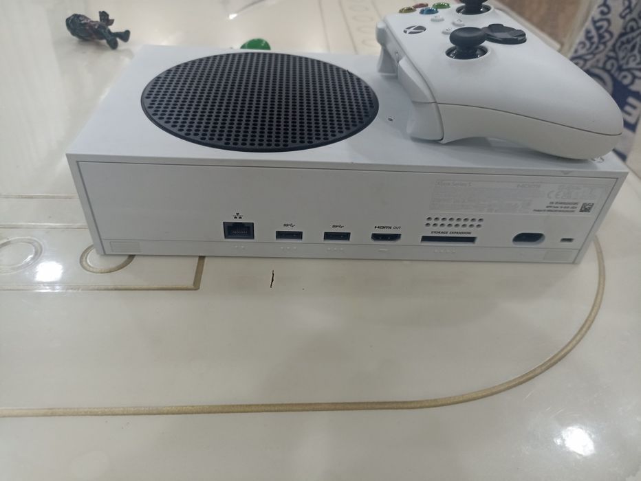 XBOX Series S  на продаже