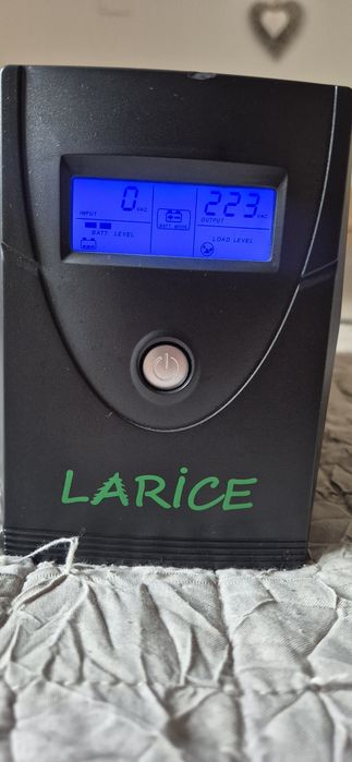 UPS LARICE (Sursă neîntreruptibilă) – Stare foarte bună de funcționare