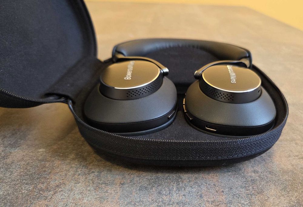 Căști HiFi Bowers & Wilkins Px8 Anulare Zgomot Fidelitate Maxima Bluetooth aptXHD Negre