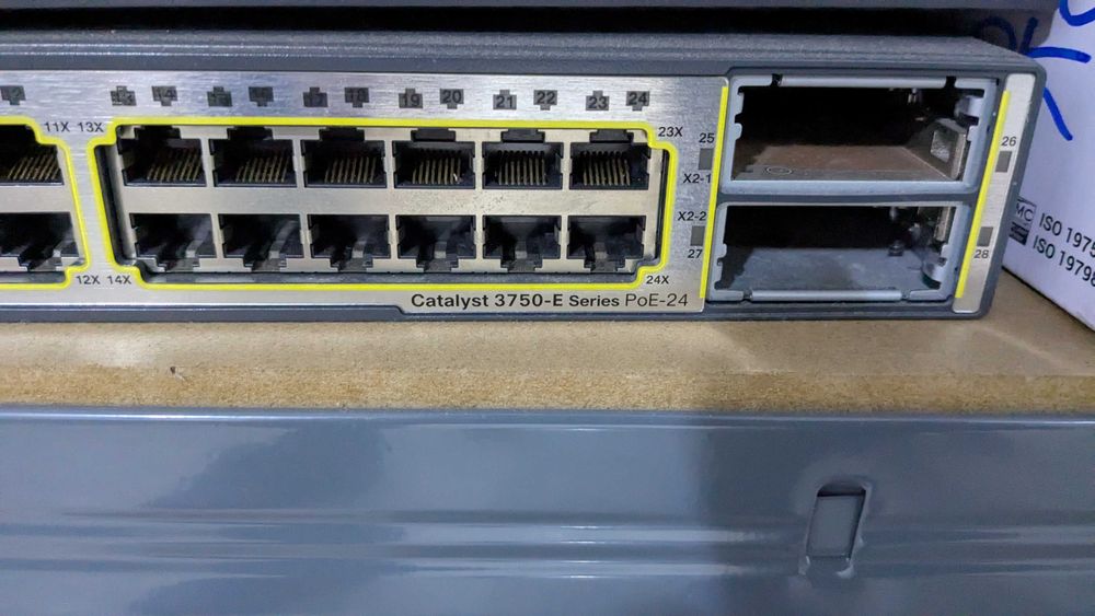 Switch Cisco Catalyst 3750-E Poe 24 gigabit + 2x10 Gigabit
