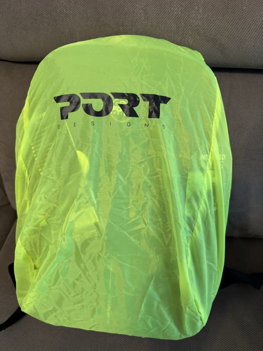 Ruxac antifurt cu spatiu pentru laptop si tableta