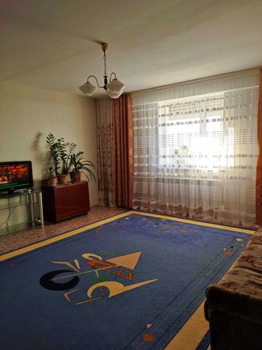 Продается 4-ёх комнатная квартира