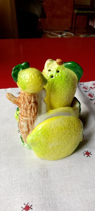 Солонка/салфетница керамическая.