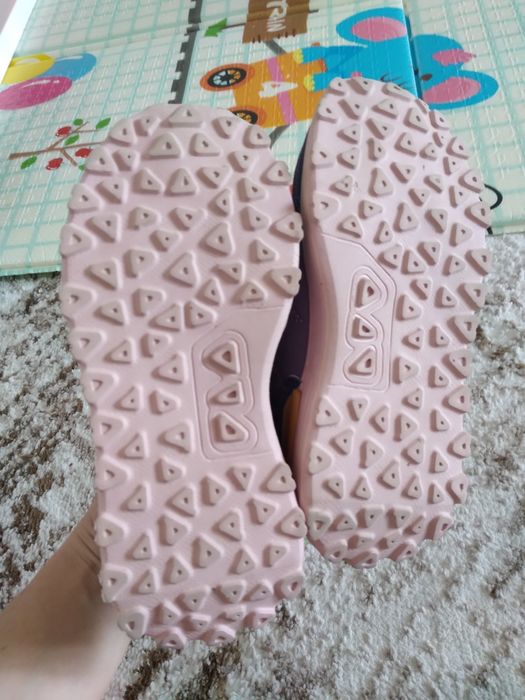 Продам Кроссовки