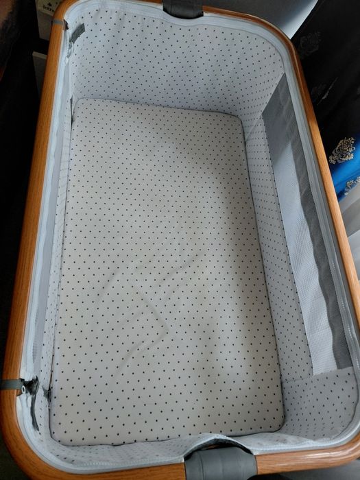 Продам новый манеж-кровать