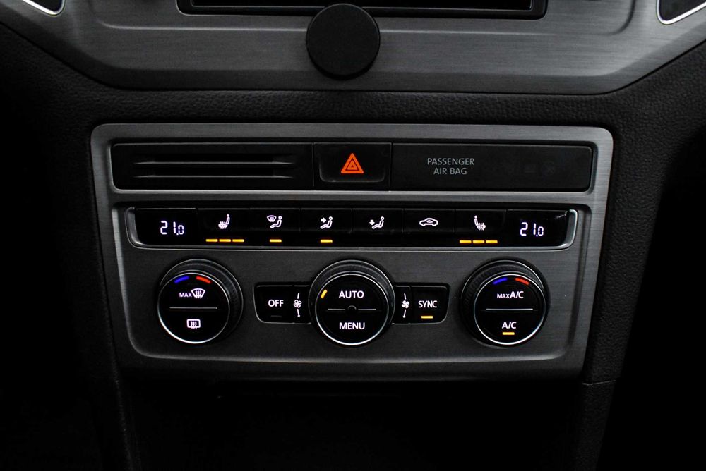 Volkswagen Golf Sportsvan - Дистроник