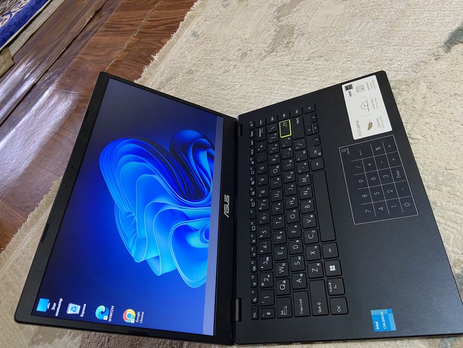 Asus стильный новом модел